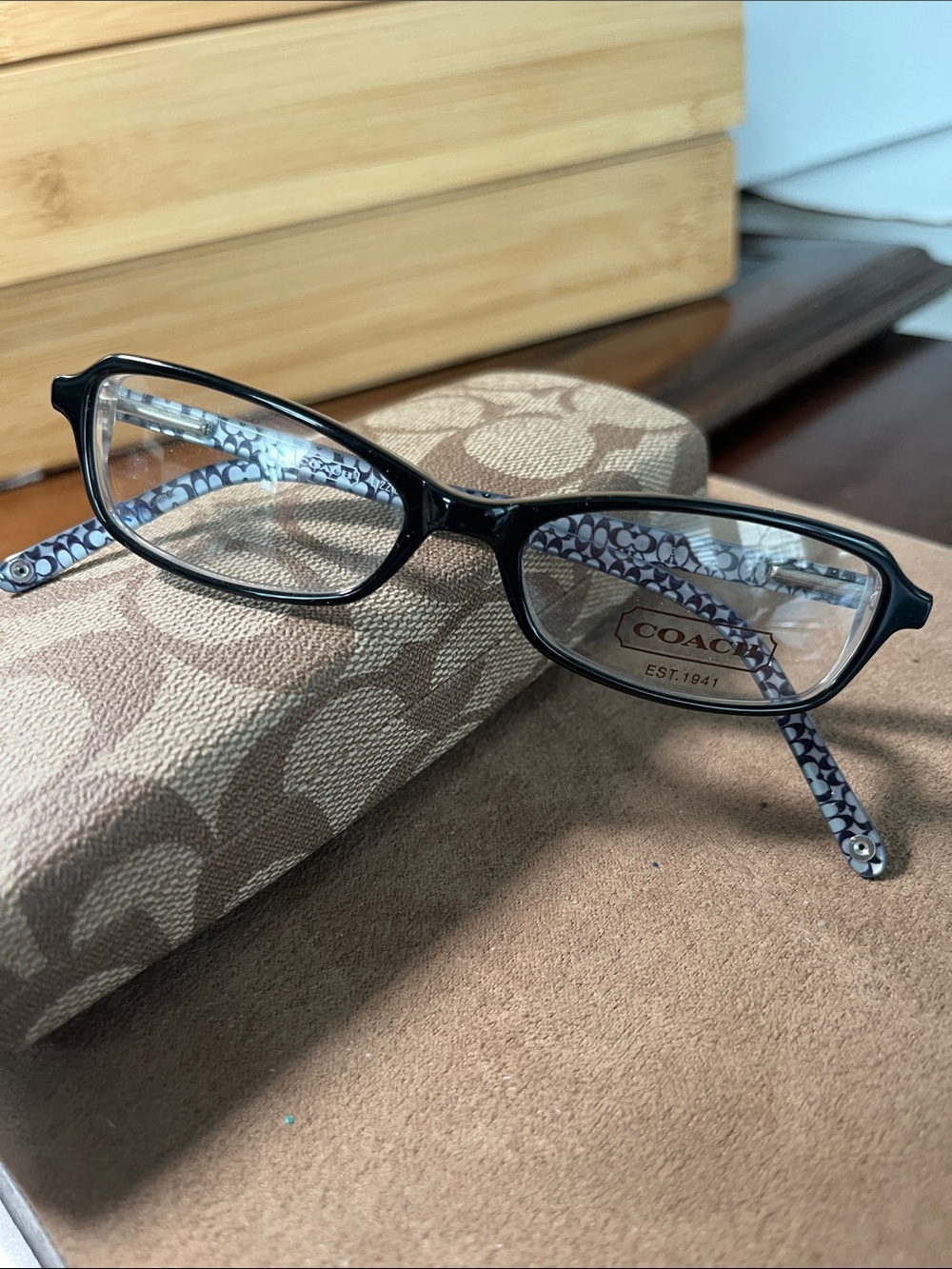 Coach Lizzie 514,Black Glasses with Patterned Temple Arms